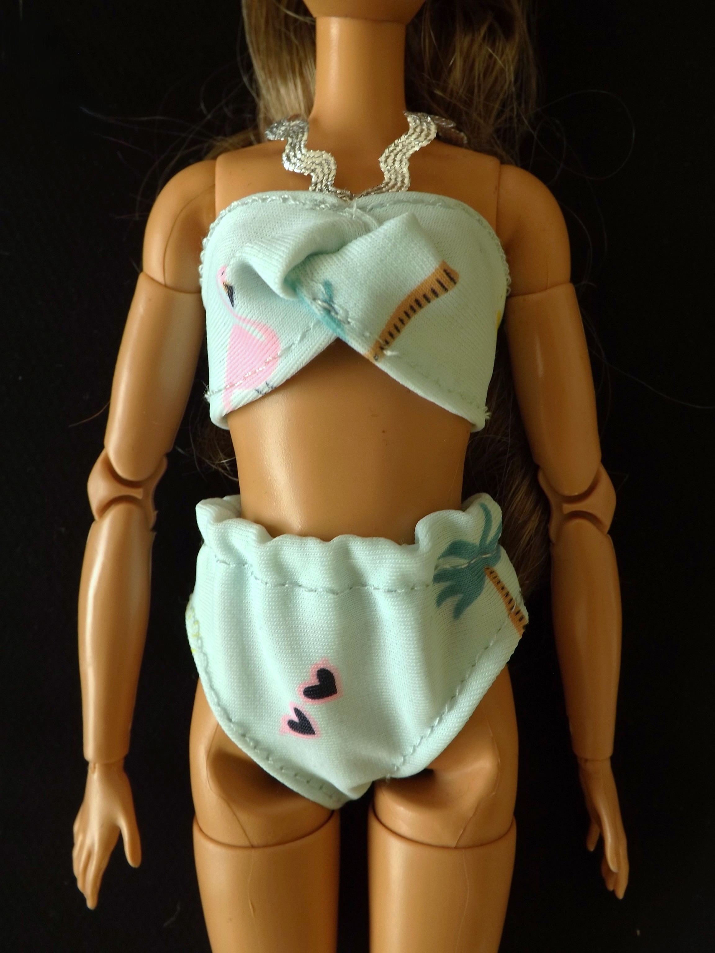 Helesinised bikiinid