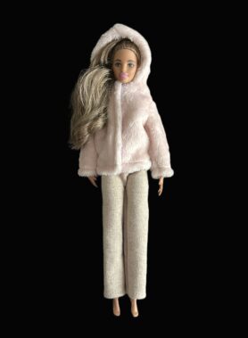 Roosa jakk + hallid püksid