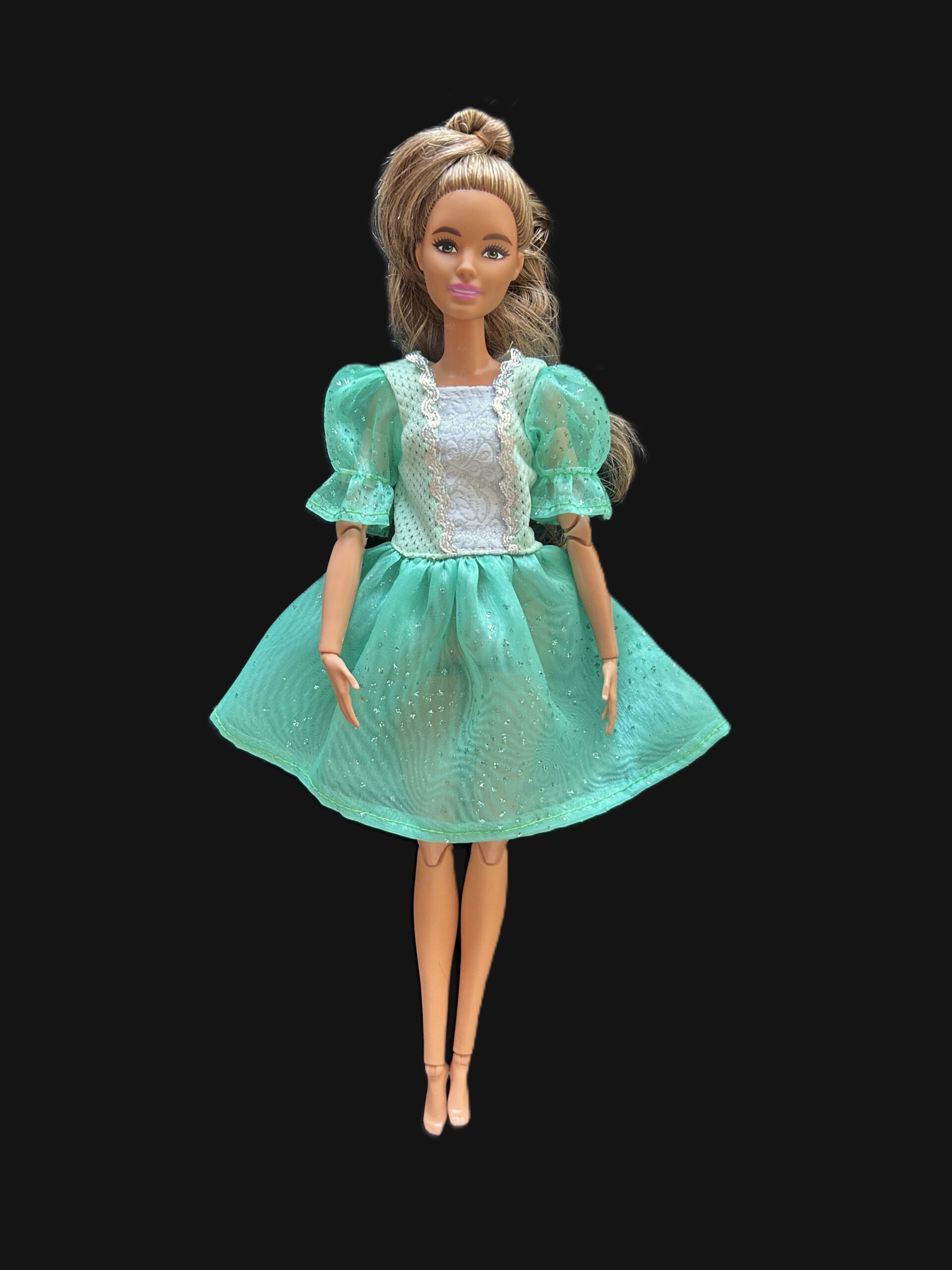 Rohekas sätendav lühike kleit